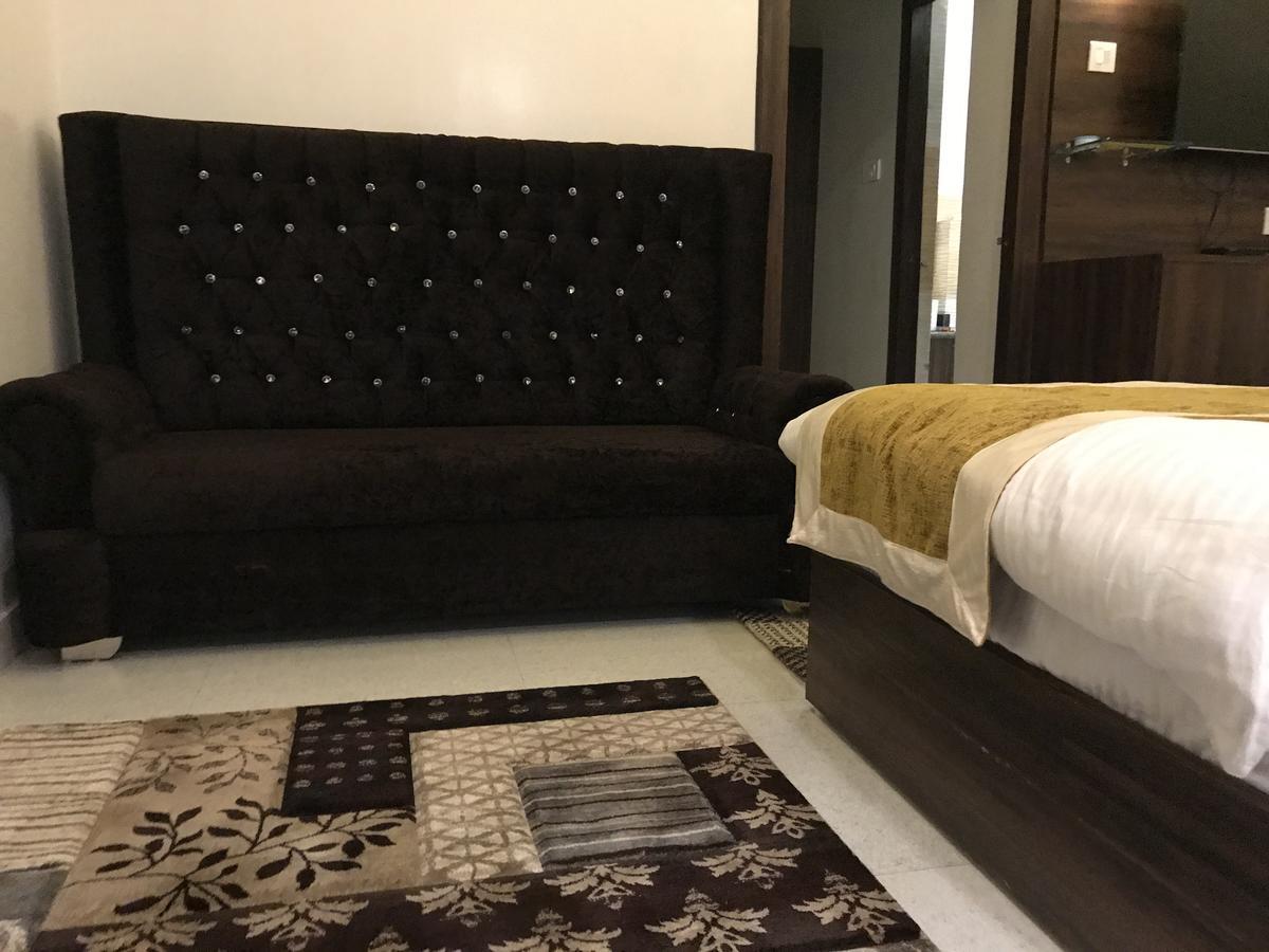 Hotel Mmk Kanpur Luaran gambar