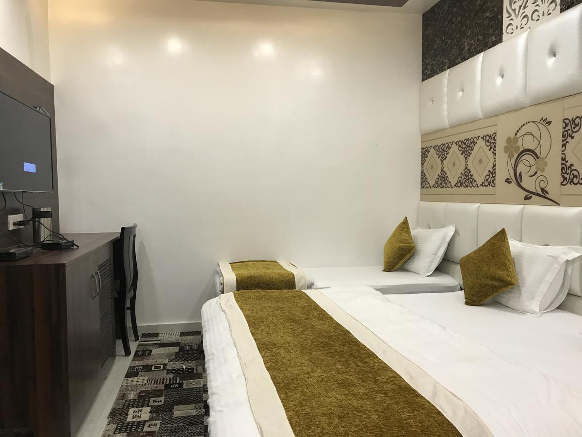Hotel Mmk Kanpur Luaran gambar