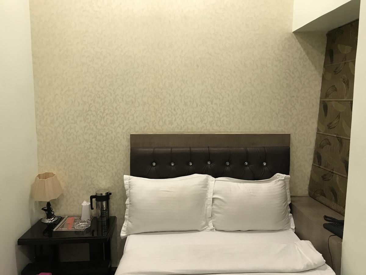 Hotel Mmk Kanpur Luaran gambar