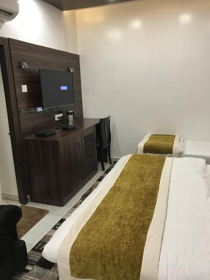 Hotel Mmk Kanpur Luaran gambar