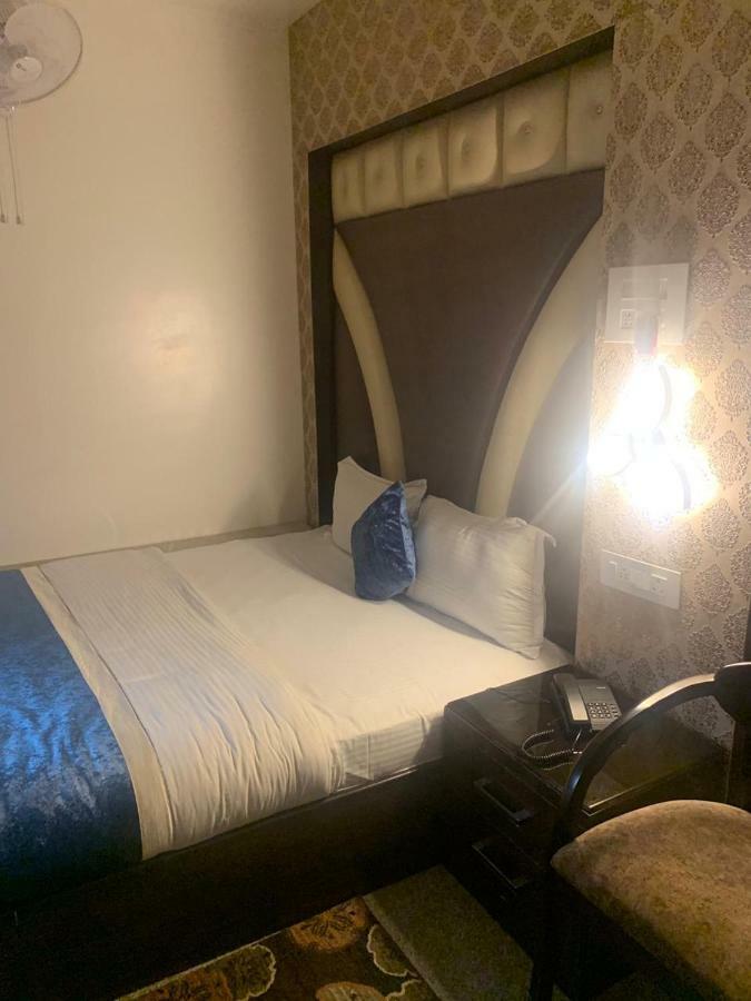 Hotel Mmk Kanpur Luaran gambar
