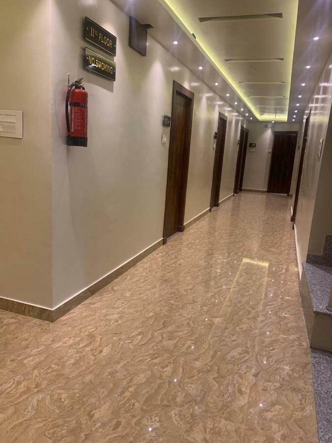 Hotel Mmk Kanpur Luaran gambar