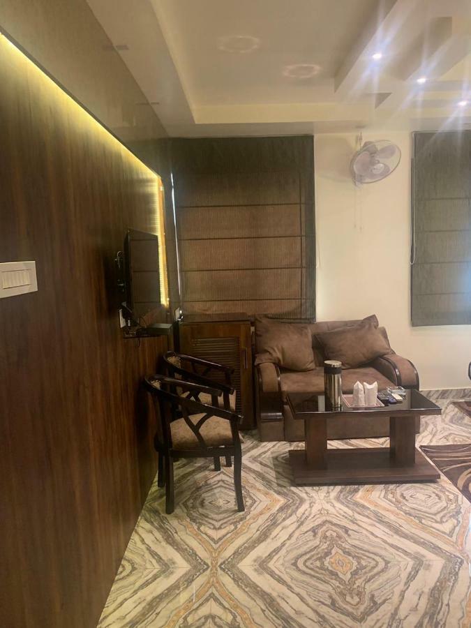 Hotel Mmk Kanpur Luaran gambar