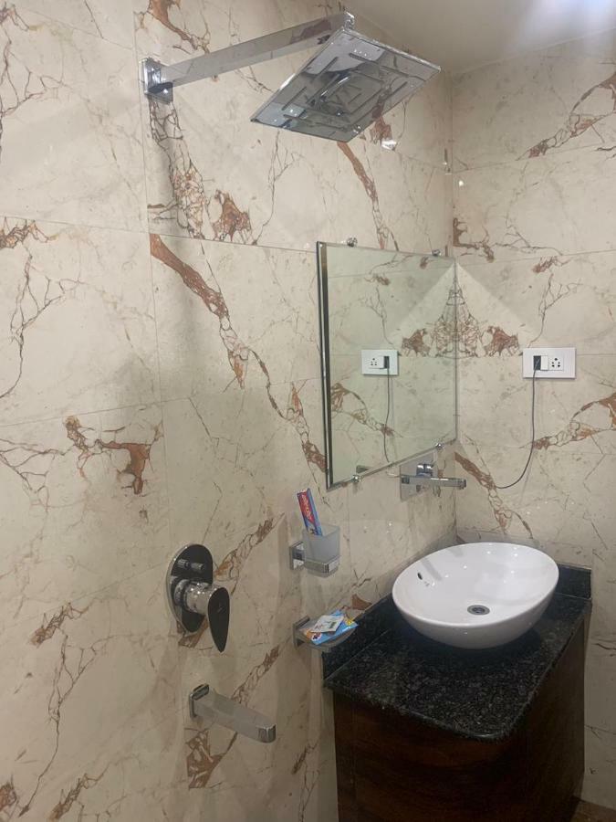 Hotel Mmk Kanpur Luaran gambar