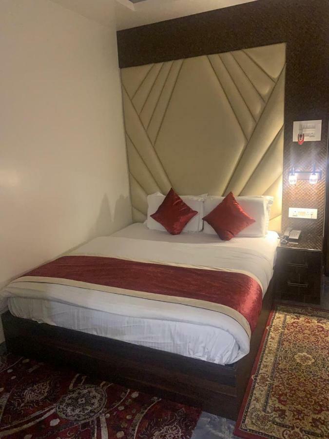 Hotel Mmk Kanpur Luaran gambar