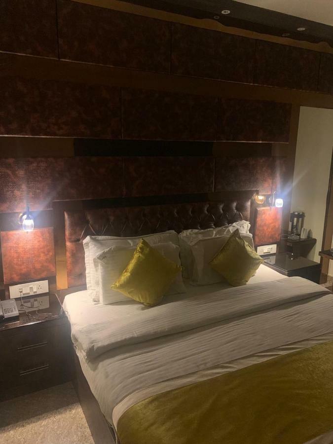 Hotel Mmk Kanpur Luaran gambar