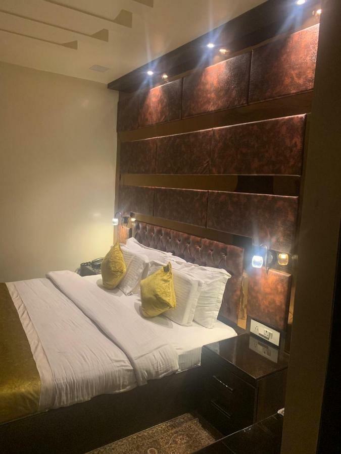 Hotel Mmk Kanpur Luaran gambar