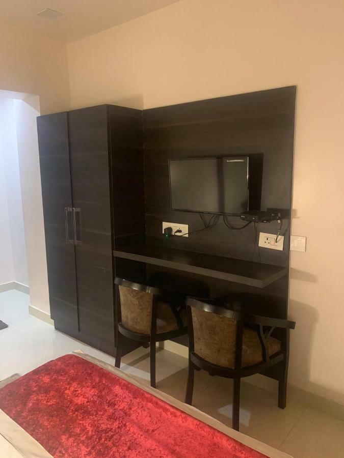 Hotel Mmk Kanpur Luaran gambar